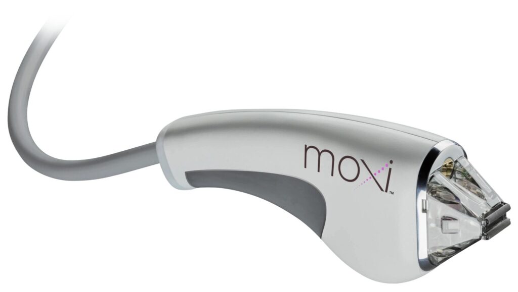 Moxi-left.png-1536x869